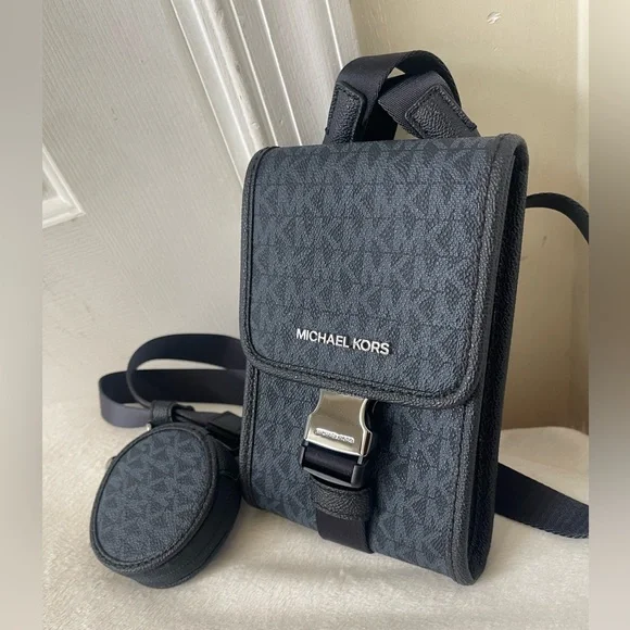 Michael Kors Slim Crossbody bag with a removable coin purse. NWOT - Picture 10 of 11